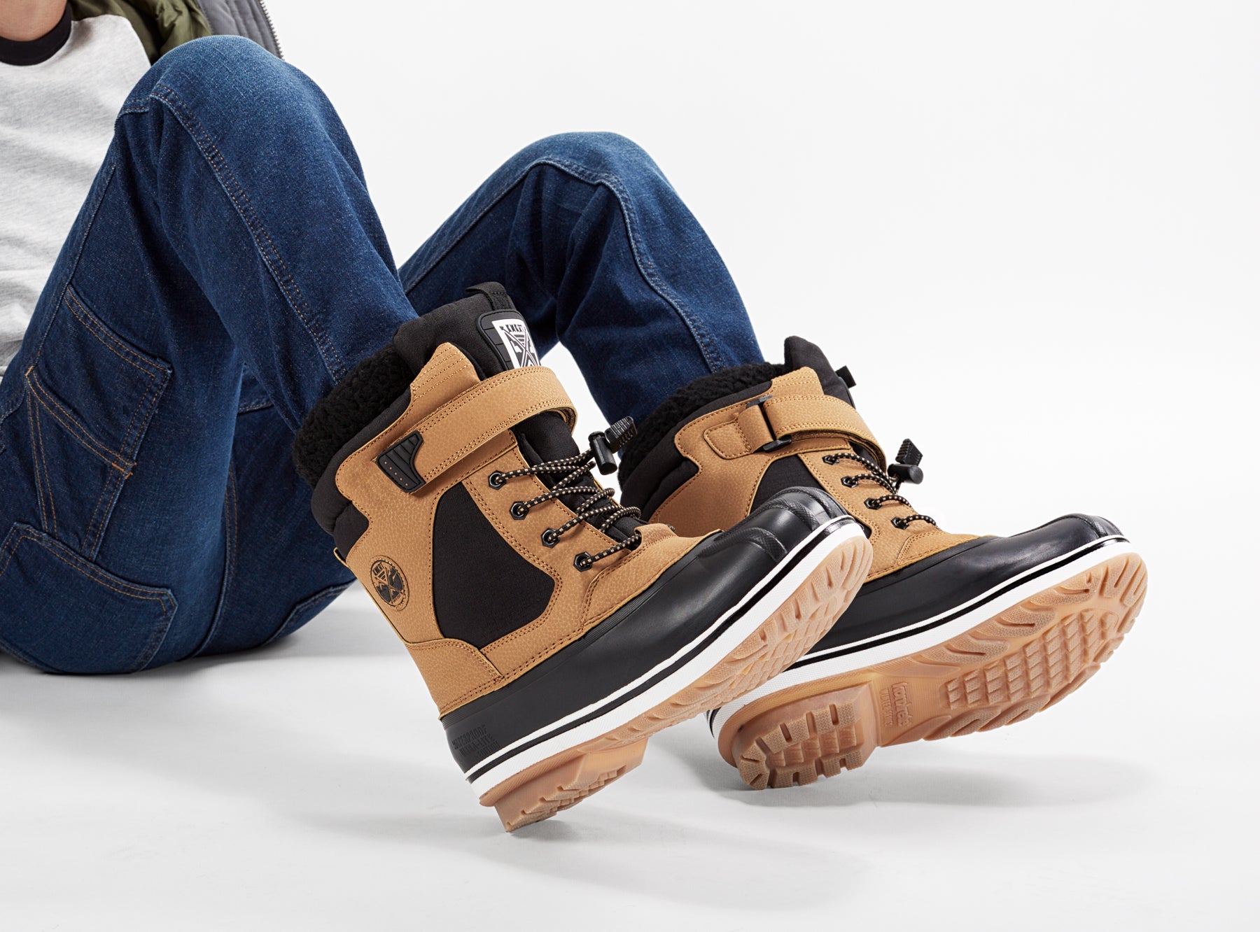 Yellow Shoes | Boys-Winter Boots-Snow Sports-Feltpack | Blackice |