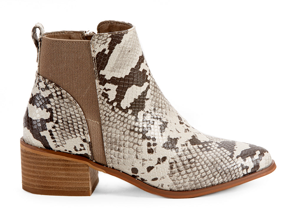 Yellow Shoes | Womens-Light Boots-Casual-Low Shaft & Med Heel | Sourcing |