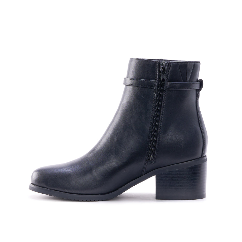 Yellow Shoes | Women's Winter Boots | MISCA | 122522-01-MISCA-04.jpg