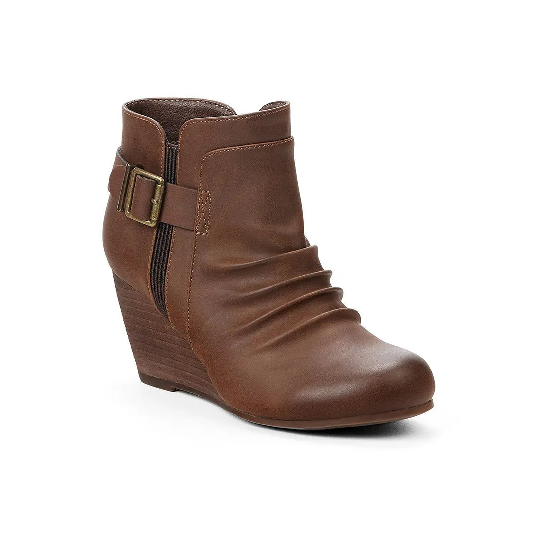 105809-31-hoss-1_227aa46d-b609-43cd-ae8c-bfd5312435b0-Hoss-Women's Fashion Light Boots-chelsee girl-Yellow Shoes