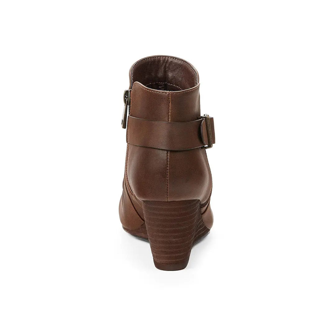 105809-31-hoss-4_9dbd6d4a-5797-424c-99d7-a201afd857c1-Hoss-Women's Fashion Light Boots-chelsee girl-Yellow Shoes