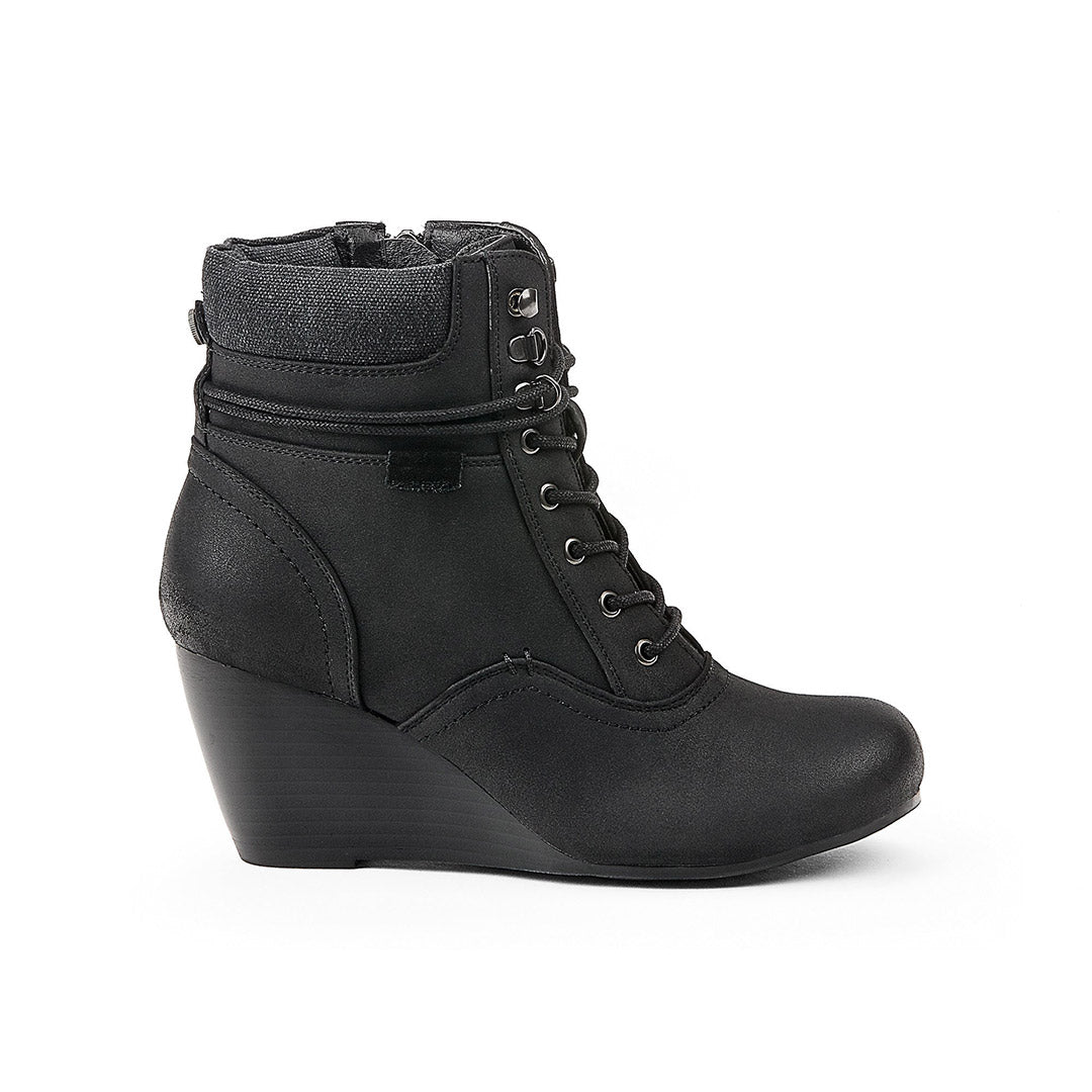 105813-01-route_fb59e732-dfca-4422-9918-7e380592e700-1520900044-Route-Women's Fashion Light Boots-chelsee girl-Yellow Shoes