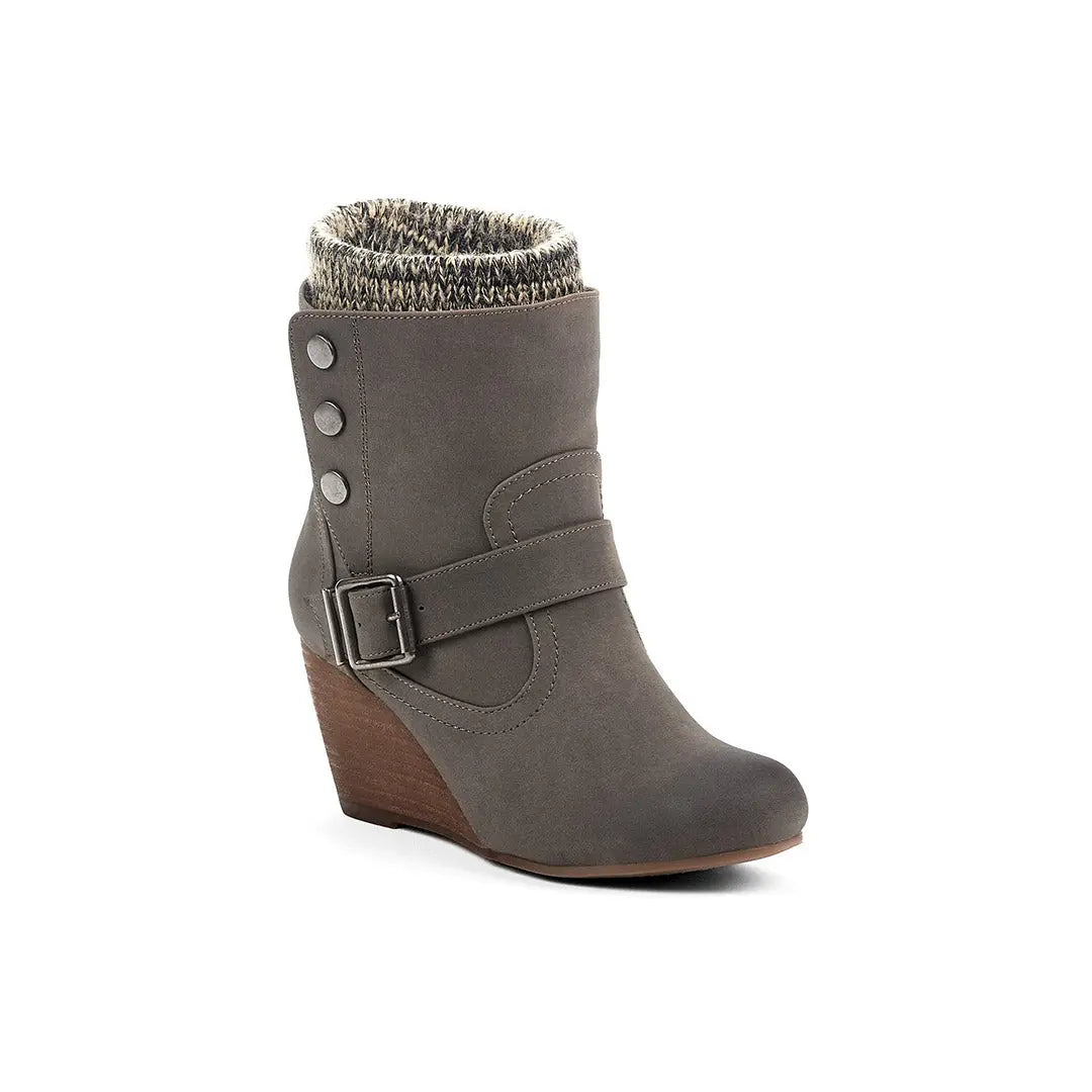 106355-25-trouble-maker-1_669751e8-73ca-499d-8bdd-29bd0208e9ef-Trouble maker-Women's Winter Boots-Chelsee Girl-Yellow Shoes