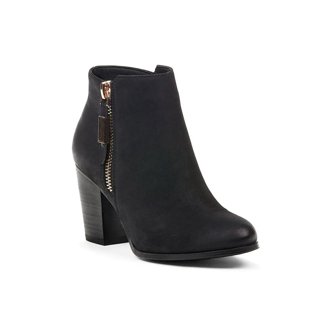 106770-01-baez-1_20e68256-5acb-42ce-ba89-fef21ee52995-Baez-Women's Fashion Light Boots-Chelsee Girl-Yellow Shoes