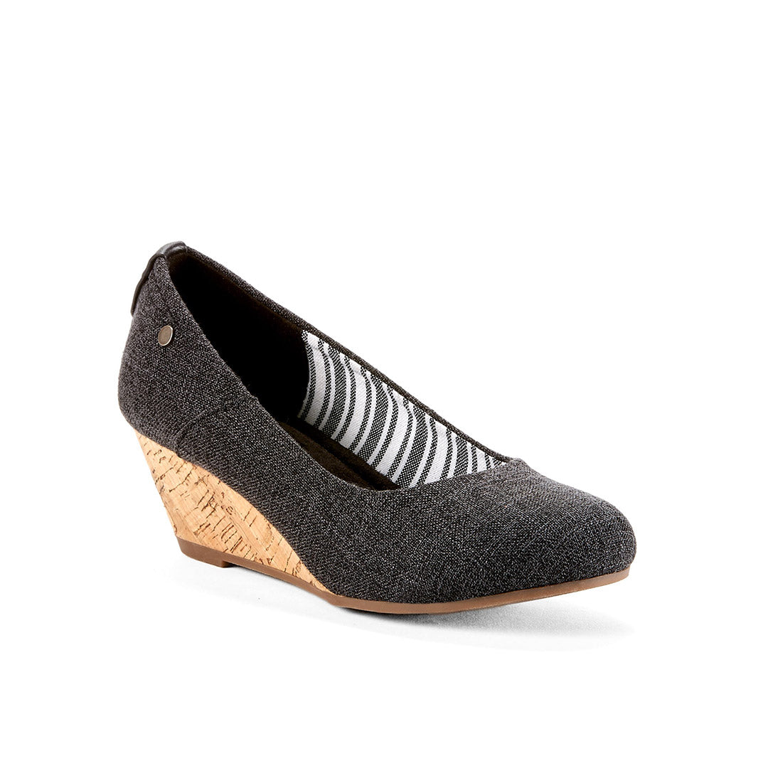 106993-01-majorca-1_8eb6f7b0-1f37-4656-bd40-fb48cea051bd-Majorca-Women's Dress Shoes-Chelsee Girl-Yellow Shoes