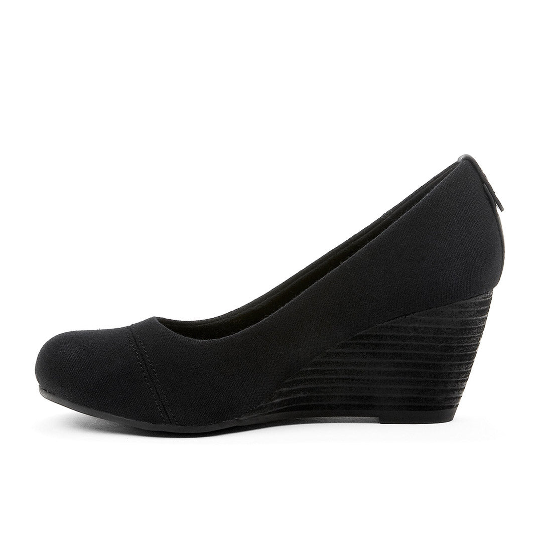 107007-01-cartegena-3_f86a37ee-7e0b-46c3-b273-1e76e4385dff-Cartegena-Women's Dress Shoes-Chelsee Girl-Yellow Shoes