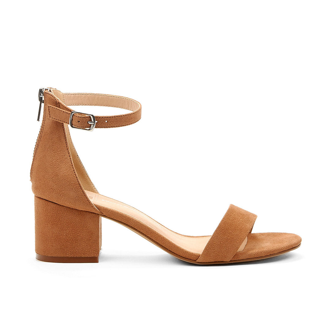107068-30-cofete_7404c8a1-a9d3-43e4-a700-85386a573eca-1644800100-Cofete-Women's Sandals-Chelsee Girl-Yellow Shoes