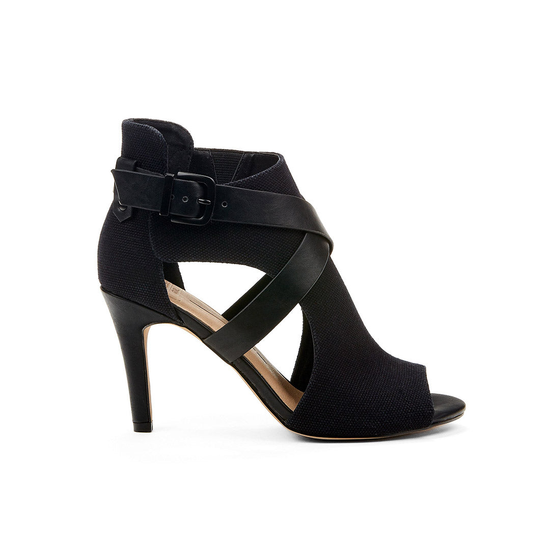 107097-01-bridge_0c5e2e39-43ed-4992-bb90-2d469ca968b2-107097-01-Bridge-Women's Sandals-Chelsee Girl-Yellow Shoes