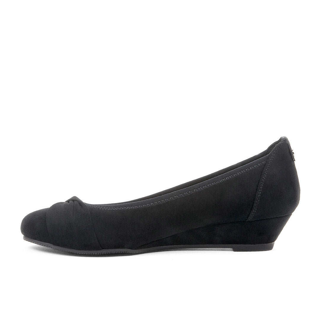 107831-01-rosebud-3_7206463e-d5a1-45f9-949a-76c74aad2f48-Rosebud-Women's Comfort Shoes-Chelsee Girl-Yellow Shoes