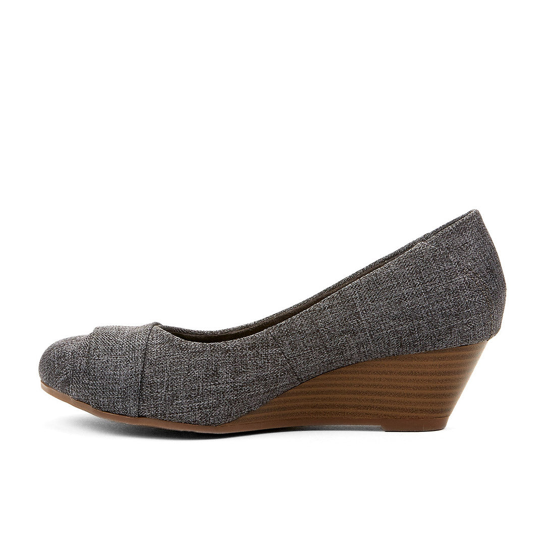 107832-47-shook-3_02f2b5e3-f6f4-42a9-a65b-246640da0b5c-Shook-Women's Dress Shoes-Chelsee Girl-Yellow Shoes