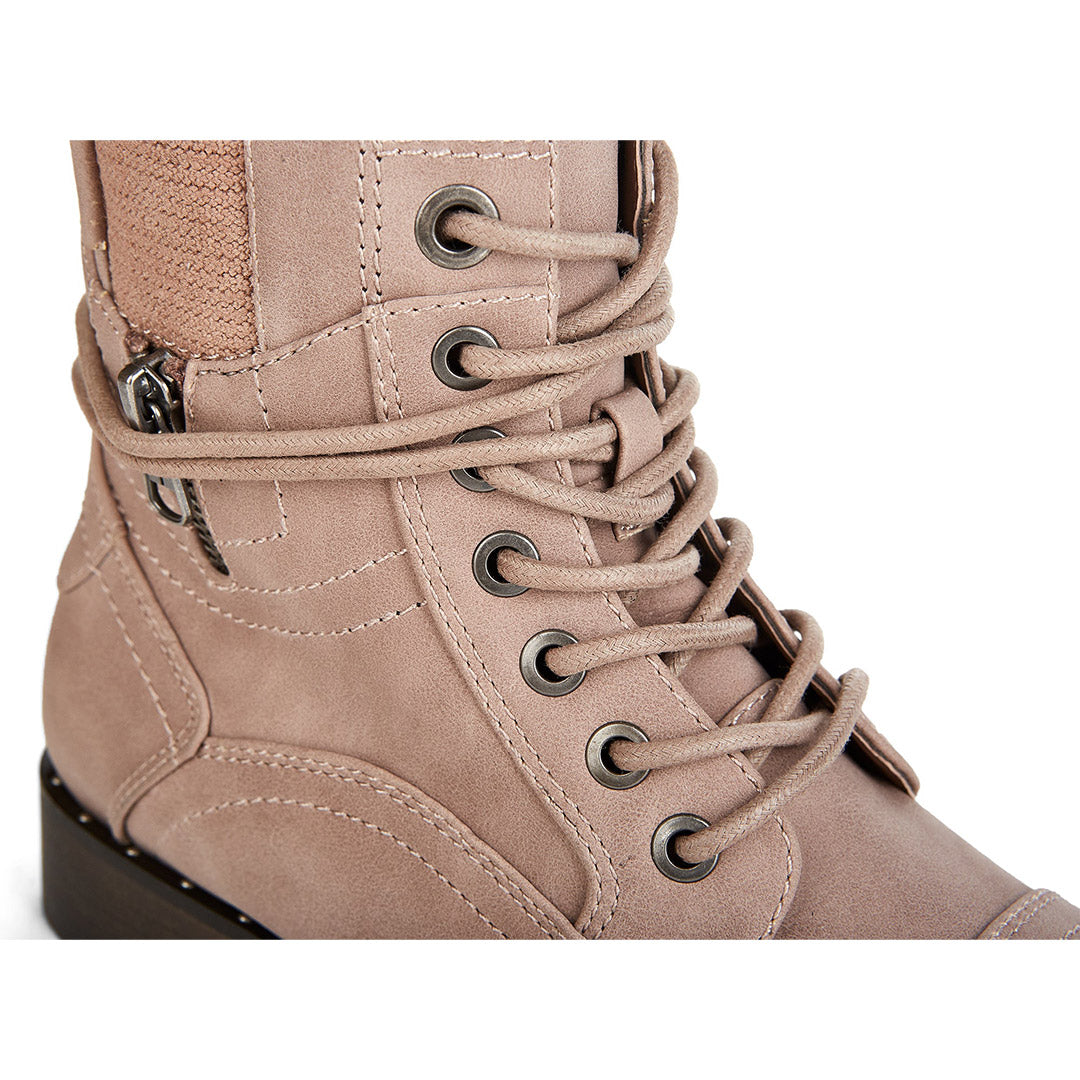 109592-68-divisionn-06_fb933004-1140-422a-bdbc-15c6b41c28e5-Divisionn-Women's Fashion Light Boots-Chelsee Girl-Yellow Shoes