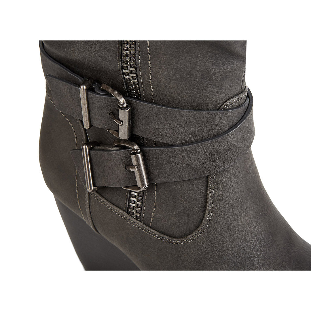 109726-05-devoted-06_c26ad649-07bf-4bac-8483-bedd21579f5d-Devoted-Women's Fashion Light Boots-Chelsee Girl-Yellow Shoes