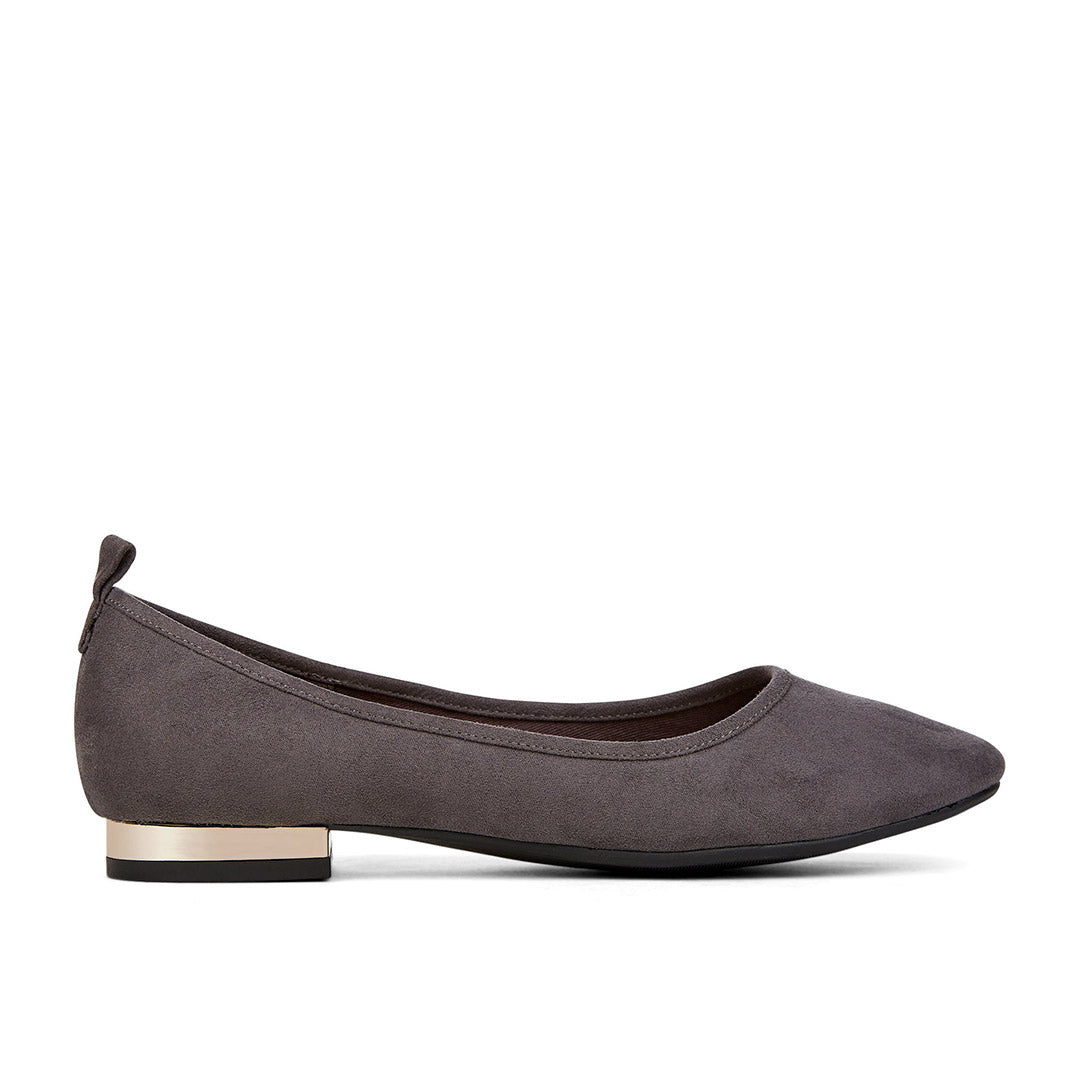 110019-05-beautyy-01-1960700050-Beautyy-Women's Dress Shoes-Chelsee Girl-Yellow Shoes
