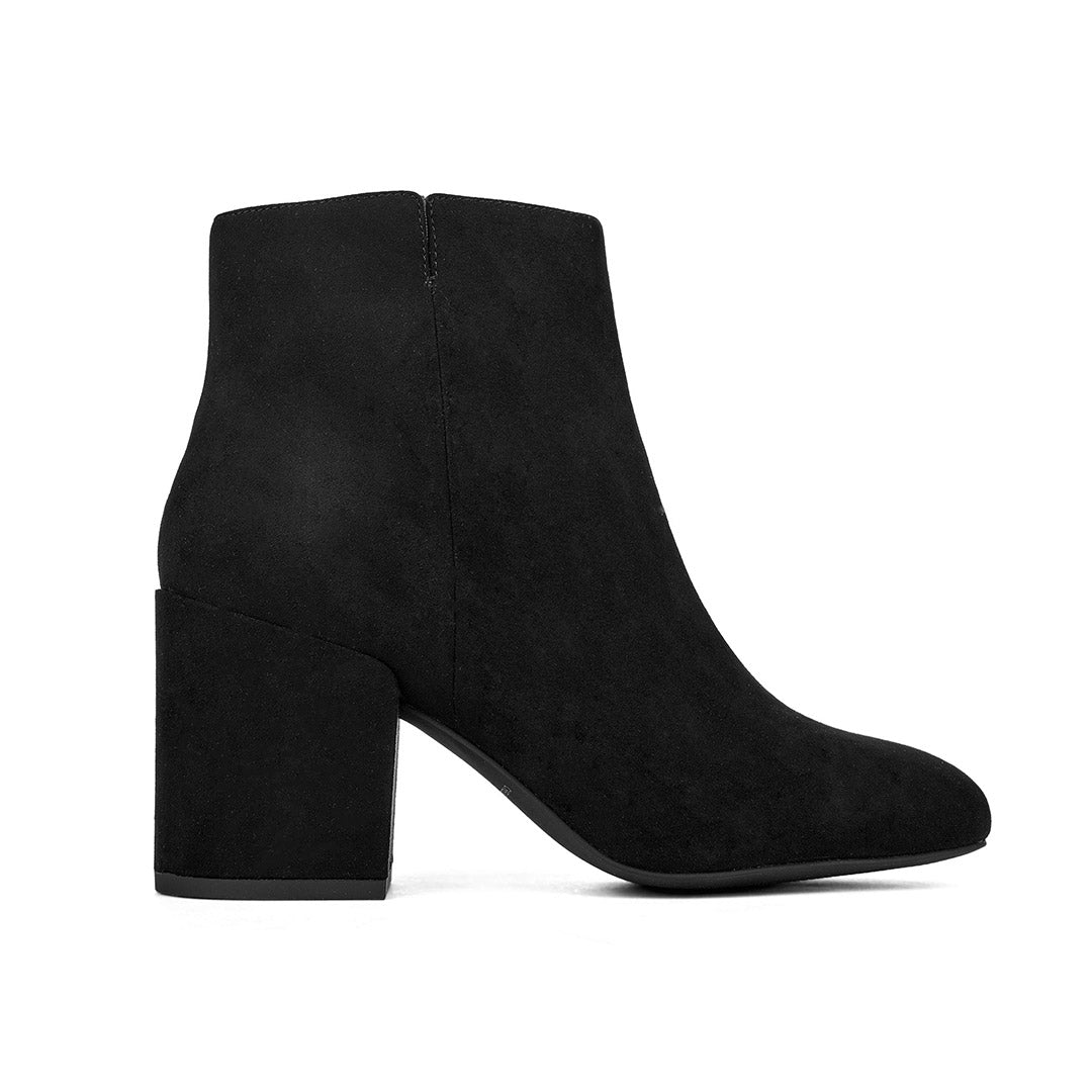 110070-01-minimal-01_38528fc2-8fe9-4903-acd4-0c427255cca1-1929400050-Minimal-Women's Fashion Light Boots-Chelsee Girl-Yellow Shoes