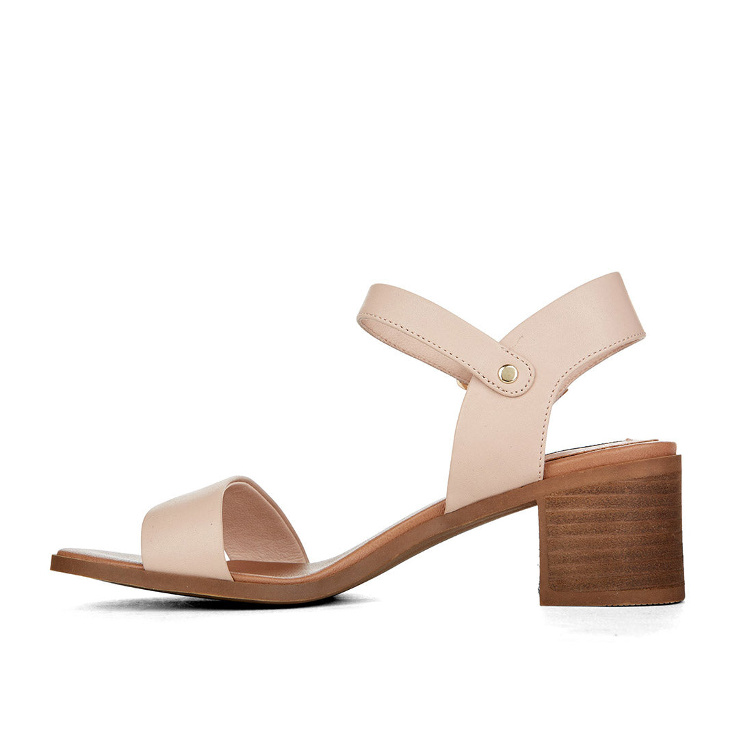 111314-68-becca-02-becca-Women's Sandals-Chelsee Girl-Yellow Shoes