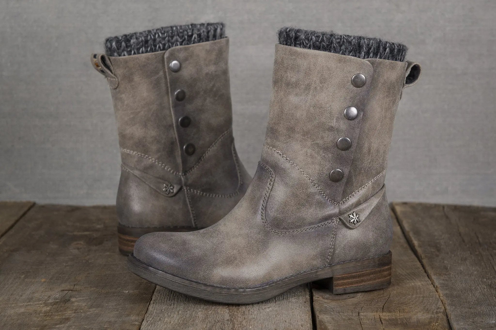 Yellow Shoes | Womens-Winter Boots-Casual-Low Shaft & Low Heel | Boxer | BOXER_TAUPE_2_011b0a04-24c0-47f3-b1dd-929a5876ad65-1299400070-Boxer-shoes-CHELSEE GIRL-Yellow Shoes