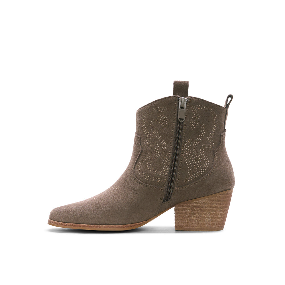 Yellow Shoes | Women's Fashion Light Boots | ARIZONA | 122086-05-ARIZONA-04.jpg
