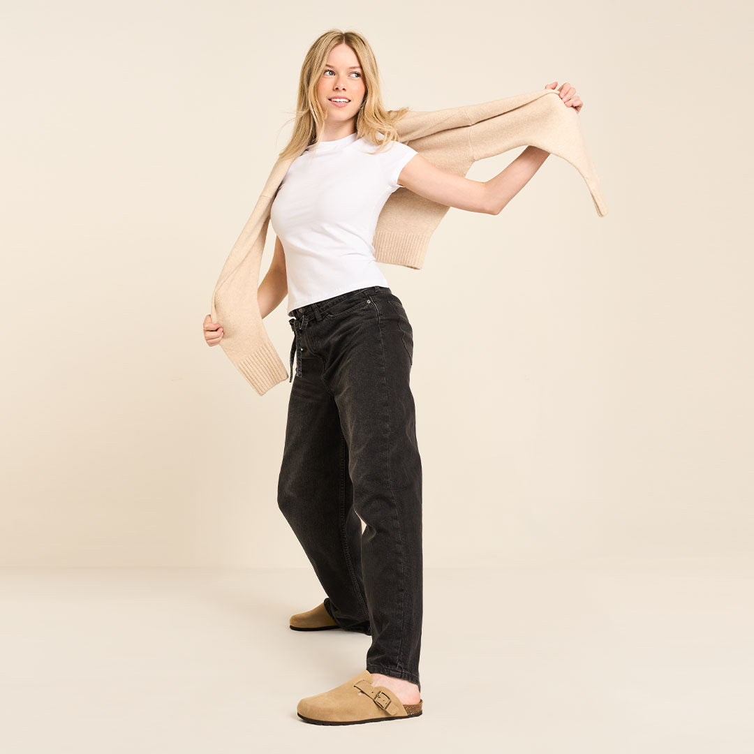 Multi_Column_-_Home_Page_-_3_4_c9de50a6-f13e-4cb8-9576-6ed24519b2c7-Yellow Shoes