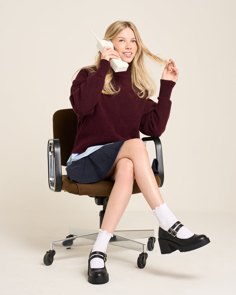W_FALL_2025_VIVIANNE_9158_77c4c863-9d16-4dee-9d8f-4e430309ed06-Yellow Shoes