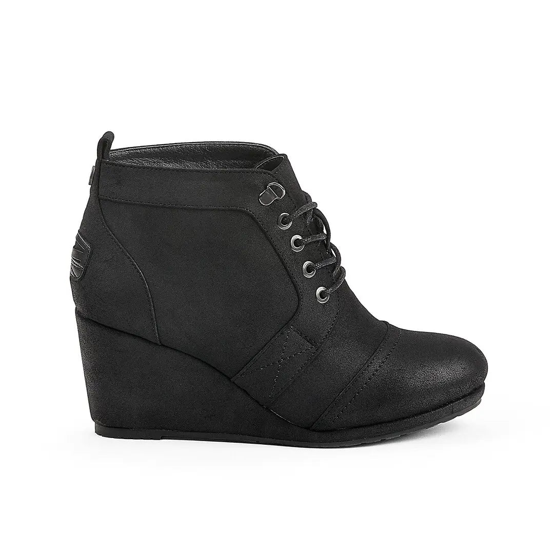 105796-01-pathway_d63fbb11-d0dd-4265-b339-8f707df74315-1519200044-Pathway-Women's Casual Shoes-chelsee girl-Yellow Shoes