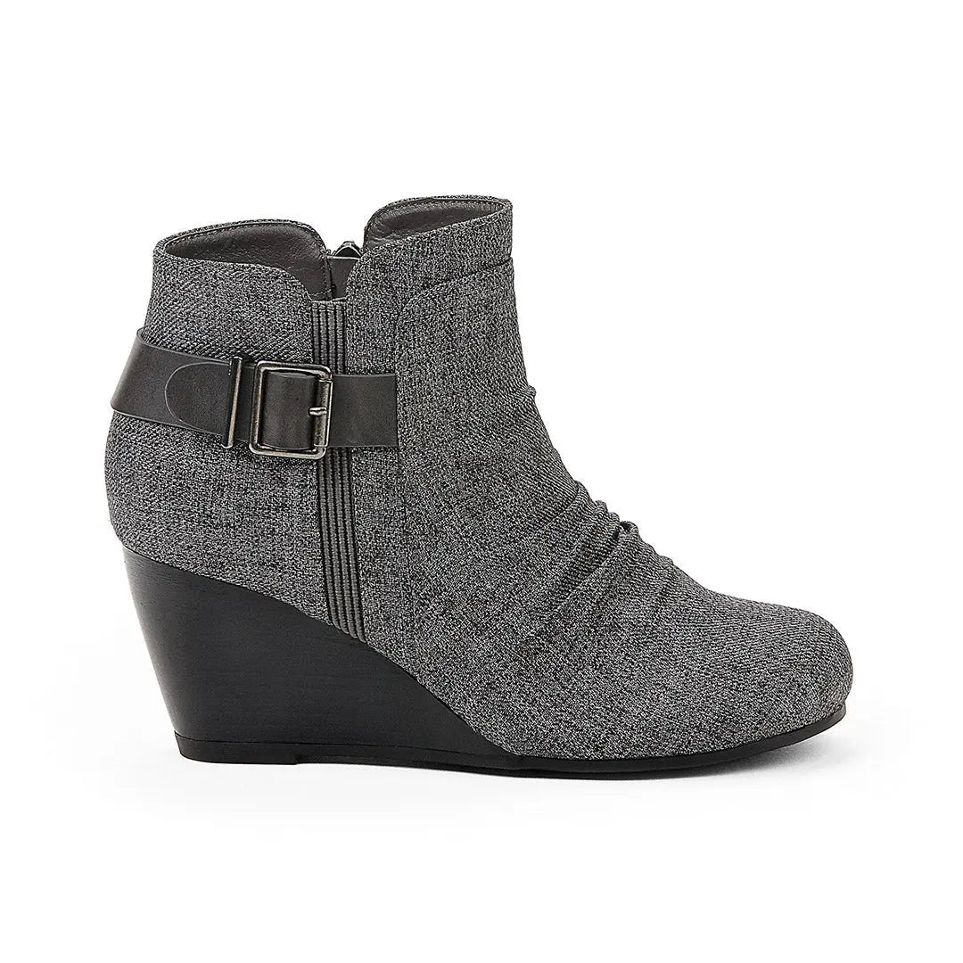 105810-47-hoss_8dad78d6-518d-4227-a178-c9e68f604775-Hoss-Women's Fashion Light Boots-chelsee girl-Yellow Shoes