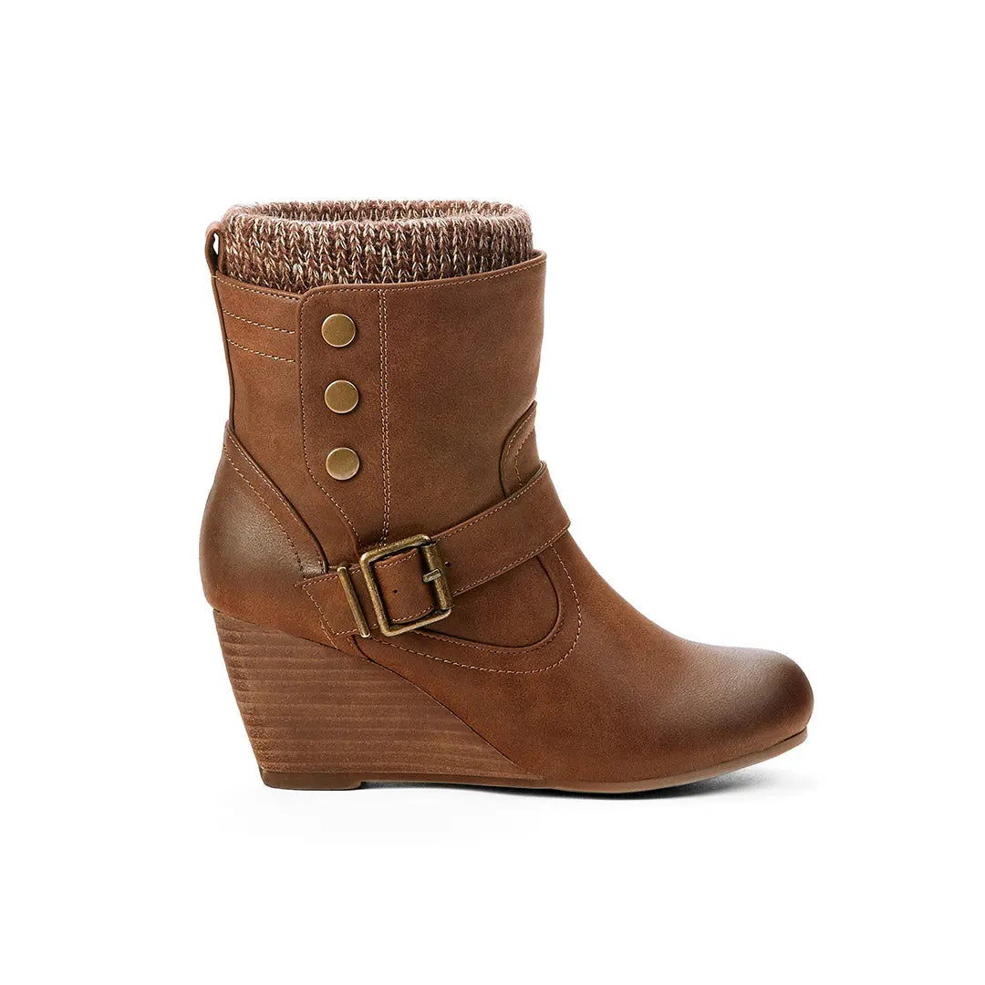 106355-31-trouble-maker_e3f7c28b-56f4-4896-a54a-e90ec0736b9c-1572200124-Trouble maker-Women's Winter Boots-Chelsee Girl-Yellow Shoes