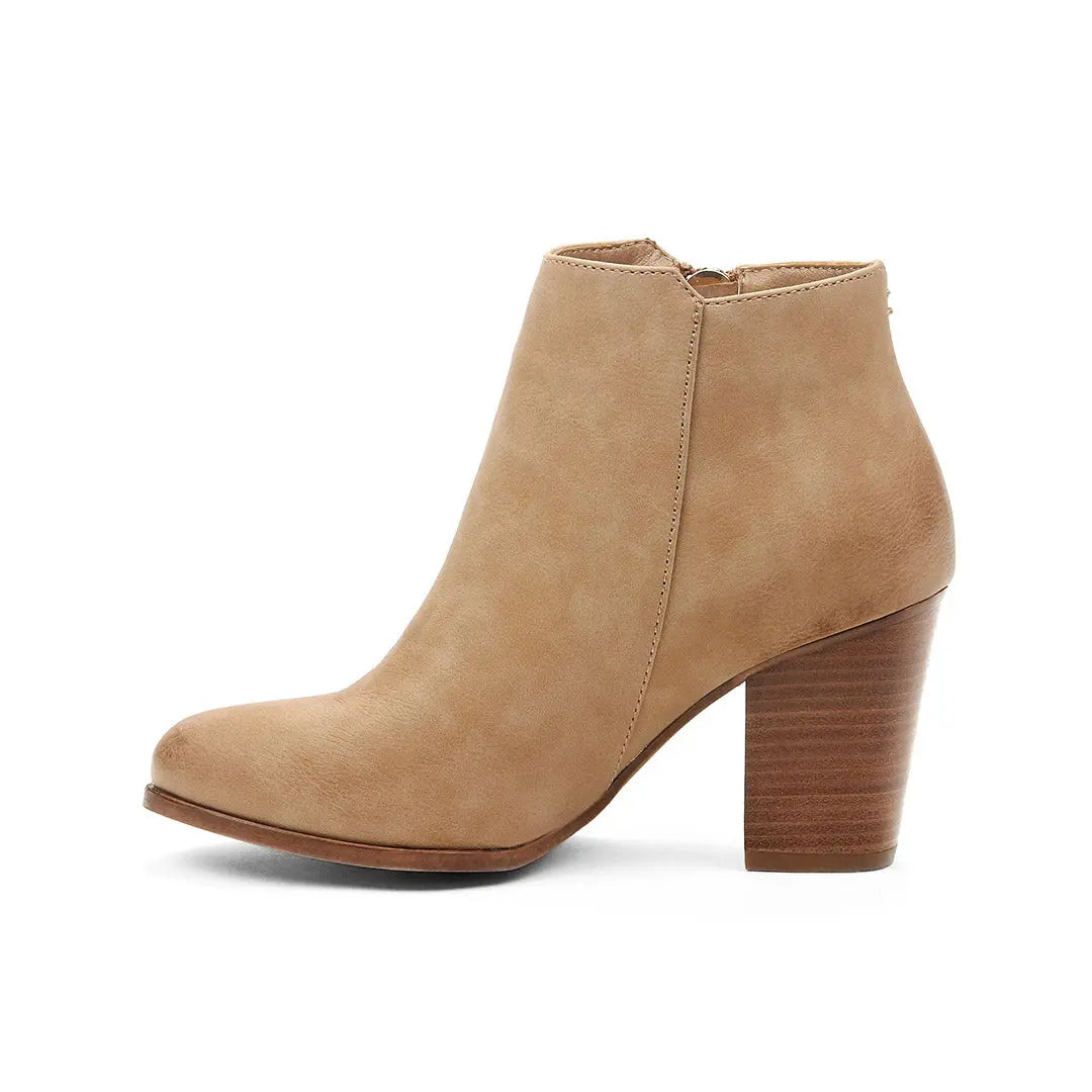 106770-25-baez-3_6f2552e2-fa5f-4ba9-a166-e18edee321fd-Baez-Women's Fashion Light Boots-Chelsee Girl-Yellow Shoes
