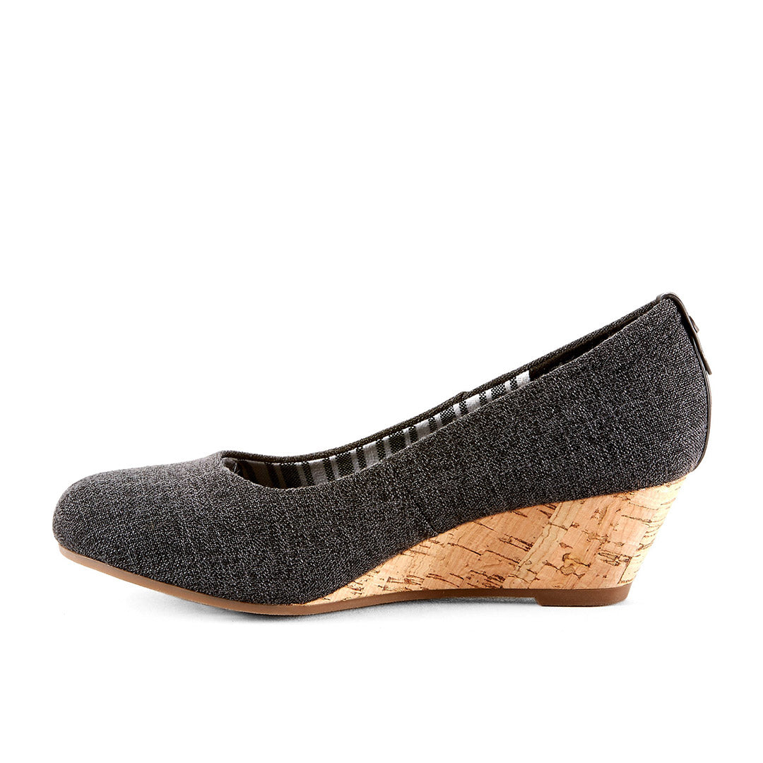 106993-01-majorca-3_486b560e-3ad8-4dd6-8191-eb49231cba67-Majorca-Women's Dress Shoes-Chelsee Girl-Yellow Shoes