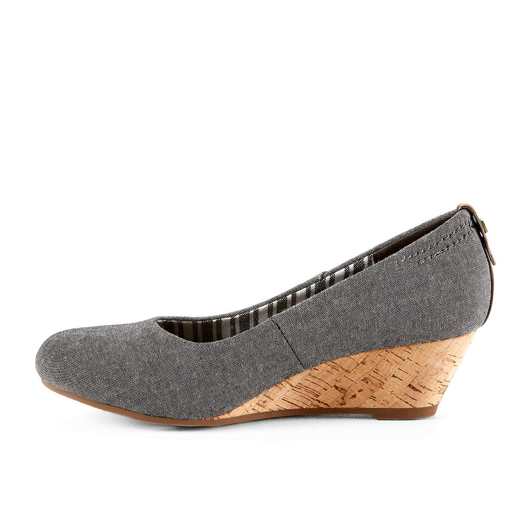 106993-05-majorca-3_99690056-6921-4a59-9aeb-6e4d11cb59c3-Majorca-Women's Dress Shoes-Chelsee Girl-Yellow Shoes