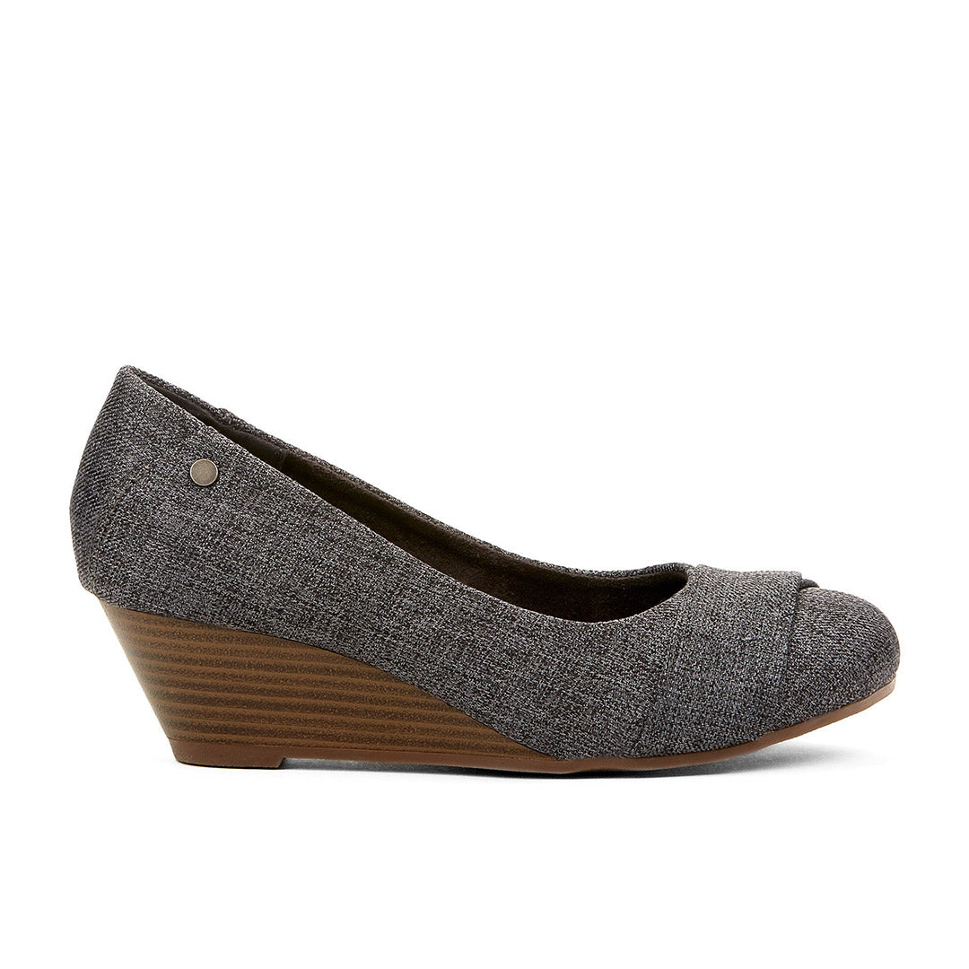 107832-47-shook_967a74d2-f8e3-47c6-bed2-006064f4e9f1-1712400098-Shook-Women's Dress Shoes-Chelsee Girl-Yellow Shoes