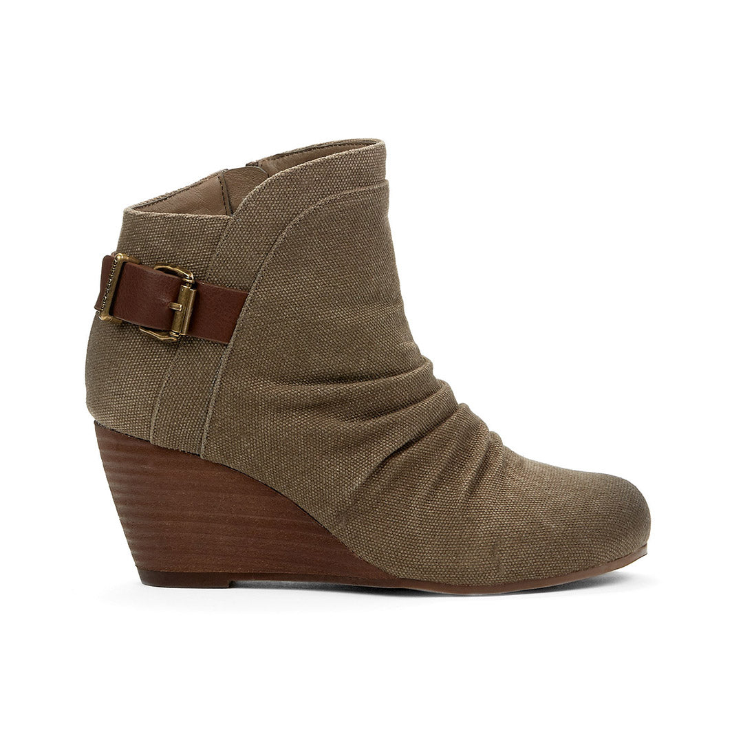 107892-25-stone-1723500122-Stone-Women's Fashion Light Boots-Chelsee Girl-Yellow Shoes