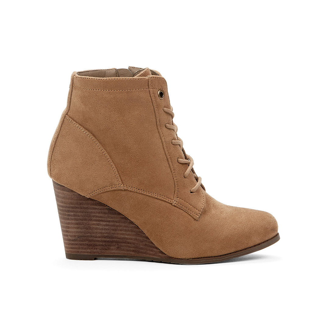 107978-25-firstdate_a91f0fa6-638c-44df-86a4-5f3dbb3d593e-1725600074-First Date-Women's Fashion Light Boots-Chelsee Girl-Yellow Shoes