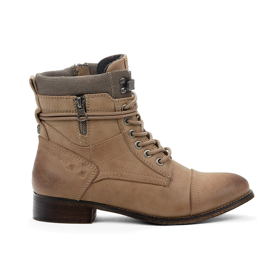 107999-25-stomper_1d641135-1abe-4734-9f47-5889366b34a3-1719700098-Stomper-Women's Fashion Light Boots-Chelsee Girl-Yellow Shoes