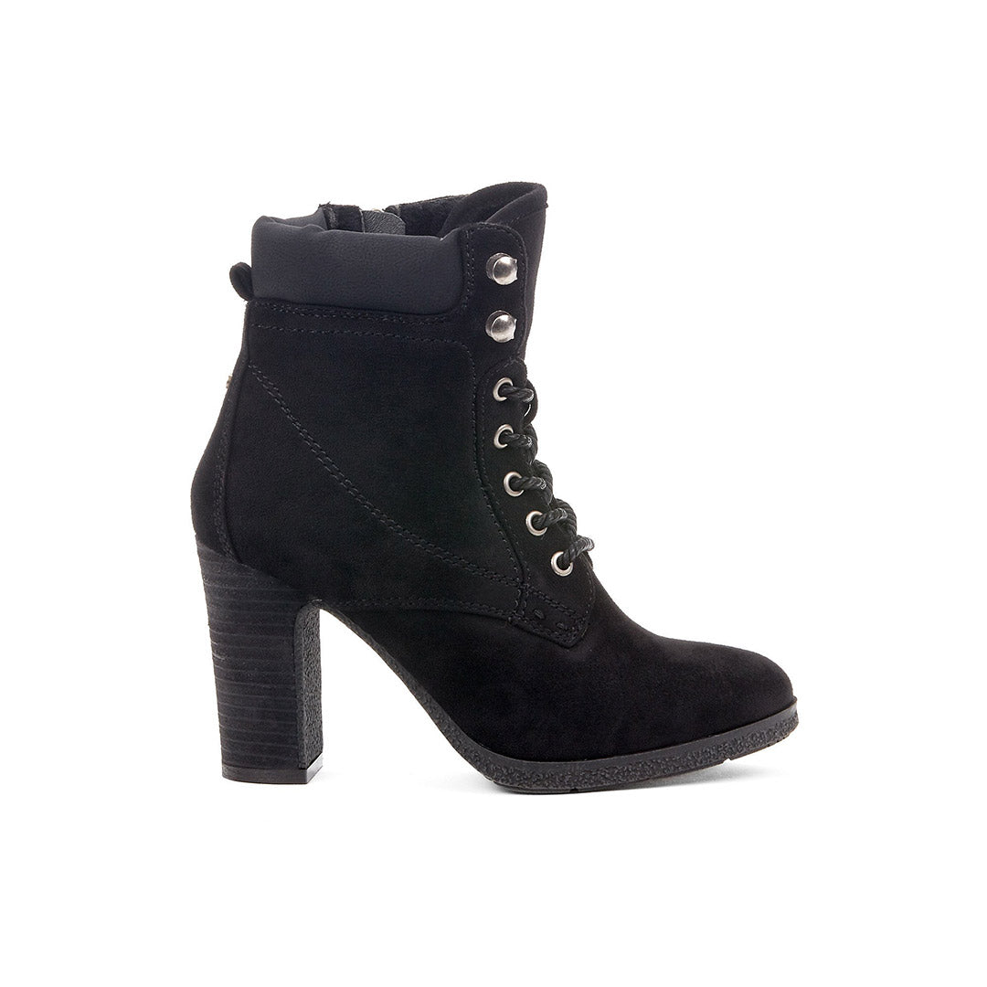 108239-01-tracked_6e5c42e0-9dac-436a-a073-247cb9c85dfa-1750300050-Tracked-Women's Fashion Light Boots-Chelsee Girl-Yellow Shoes