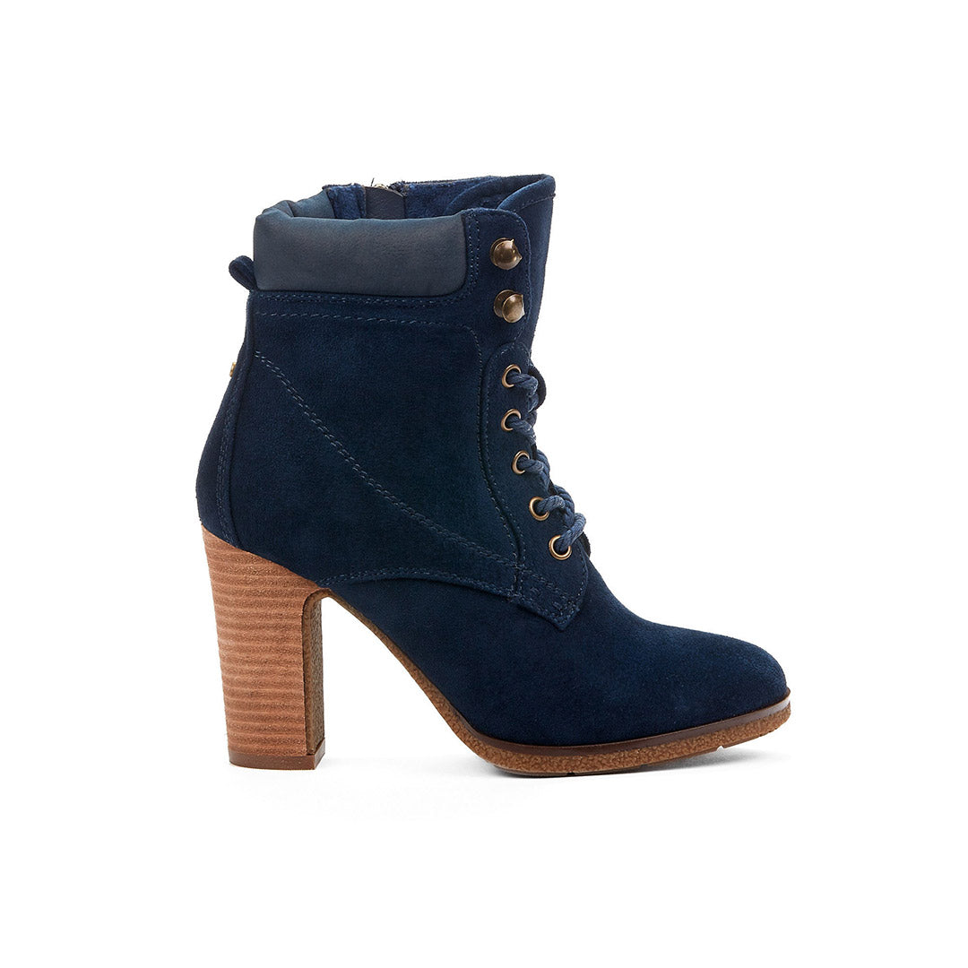 108239-43-tracked_8ef91131-fc92-403b-932b-6d56c0493899-1750300074-Tracked-Women's Fashion Light Boots-Chelsee Girl-Yellow Shoes
