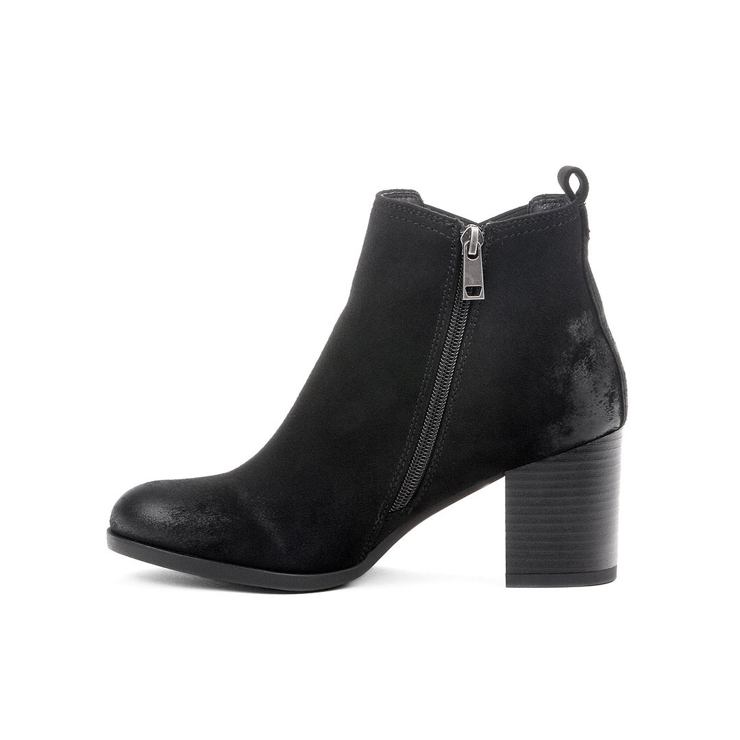 108240-01-trinityy-3_75430318-4aa6-46f0-894d-70542c496413-Trinityy-Women's Fashion Light Boots-Chelsee Girl-Yellow Shoes