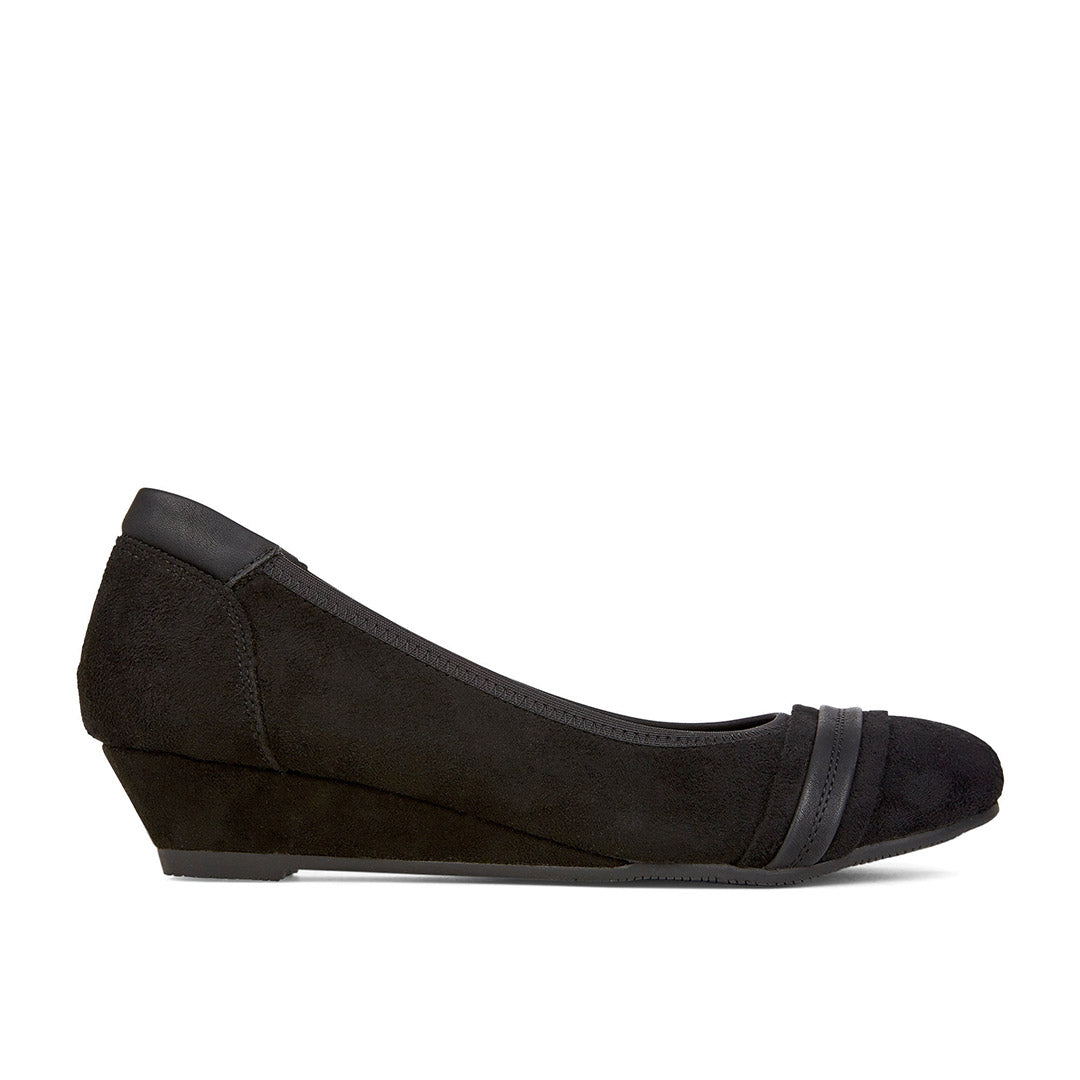 109710-01-prophets-01_bb3d5228-10a7-4f3d-b70c-b9b5ce922d48-1900500050-Prophets-Women's Comfort Shoes-Chelsee Girl-Yellow Shoes
