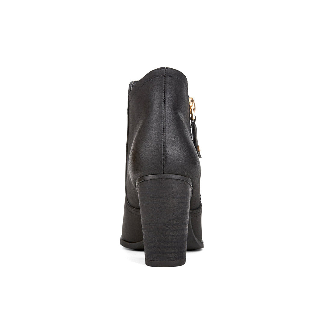 109994-01-essences-05-Essences-Women's Fashion Light Boots-Chelsee Girl-Yellow Shoes