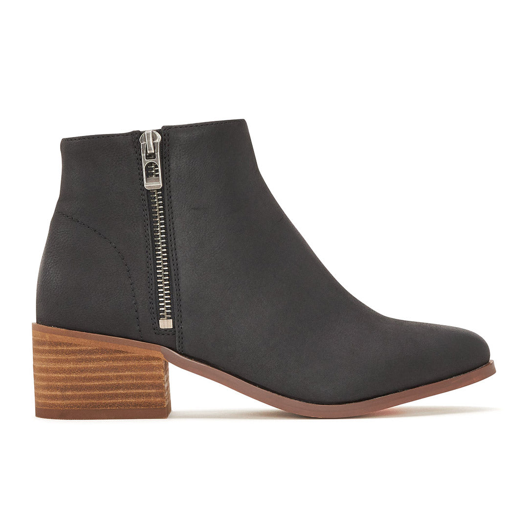 114379-01-SARTELLE_II-1-114379-01-Sartelle II-Women's Fashion Light Boots-Chelsee Girl-Yellow Shoes