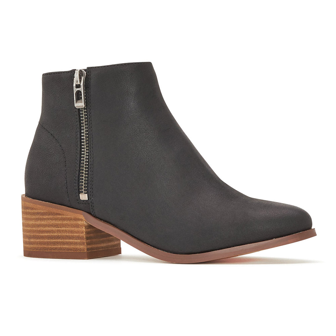 114379-01-SARTELLE_II-2-Sartelle II-Women's Fashion Light Boots-Chelsee Girl-Yellow Shoes