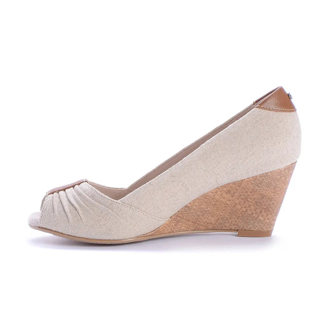 shelter-22-4_c76185d0-8d5c-4c5c-8daa-9bebb6c0947c-Shelter-Women's Sandals-CHELSEE GIRL-Yellow Shoes